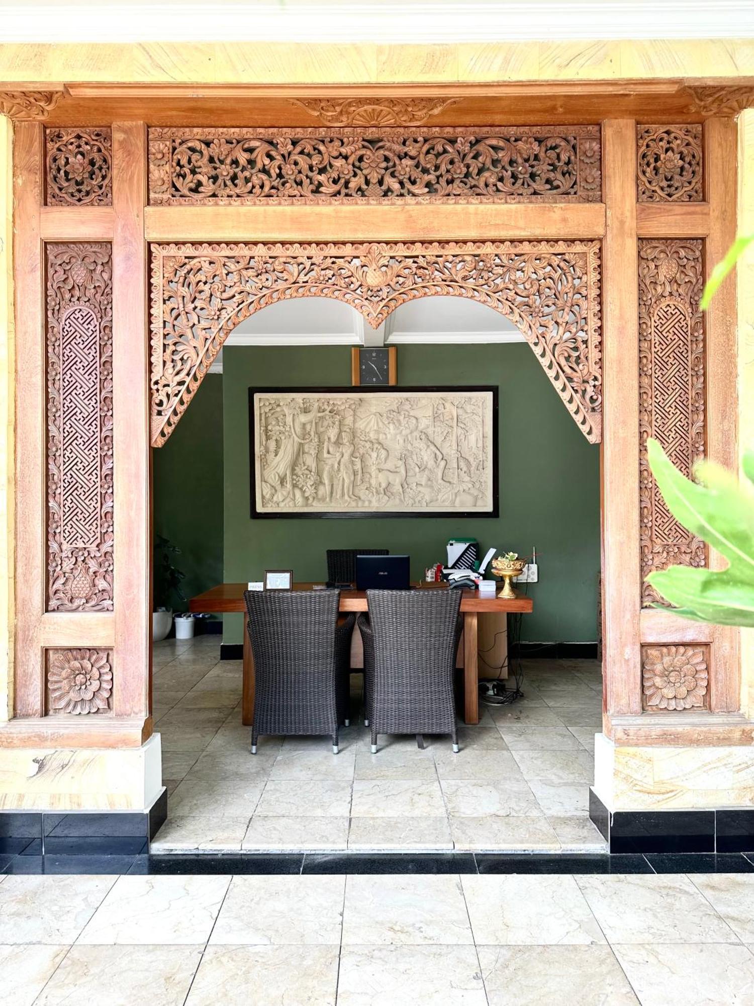 Radha Bali Hotel Kuta  Exterior photo